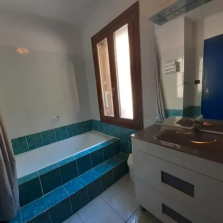 Logis Restaurant De La Cascade Ξενοδοχείο 2*