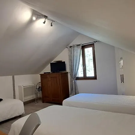 Hotel Logis Restaurant De La Cascade