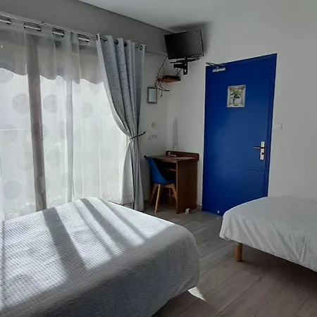 호텔 Logis Restaurant De La Cascade