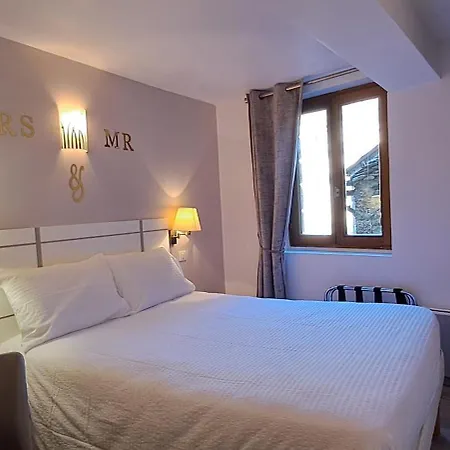Logis Restaurant De La Cascade Ξενοδοχείο
