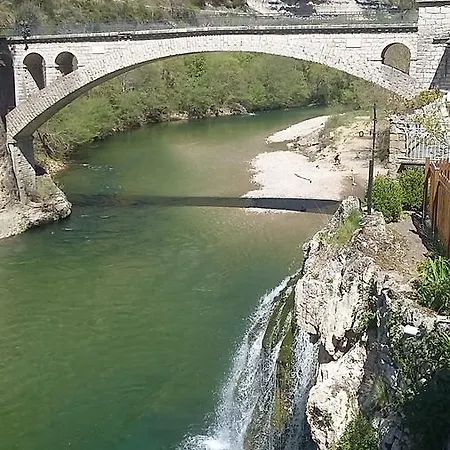 De La Cascade Отель
