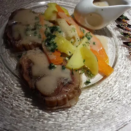 Logis Restaurant De La Cascade 호텔 2*